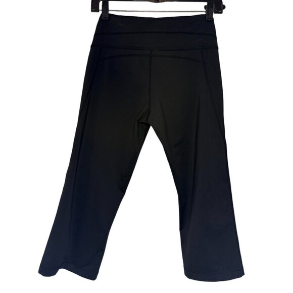 MEC cropped slim fit straight cut pants black women's size M - Picture 4 of 5